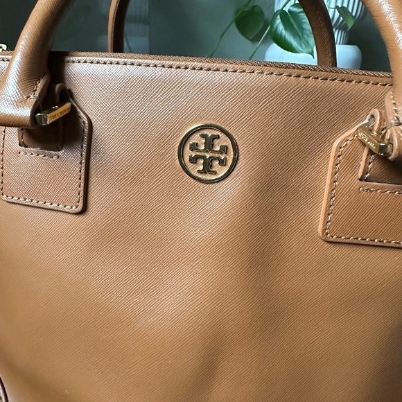 Tory Burch Tan Saffiano Leather Robinson Double Zip Large Tote - PLEASE READ - Picture 3 of 13